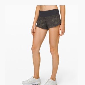 LULULEMON SPEED UP SHORTS 2.5”